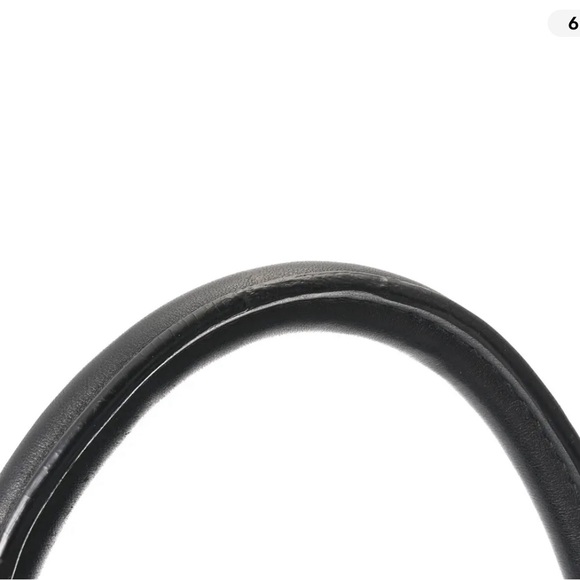 LOUIS VUITTON Epi Grandsac LV Circle Tote - Picture 6 of 13